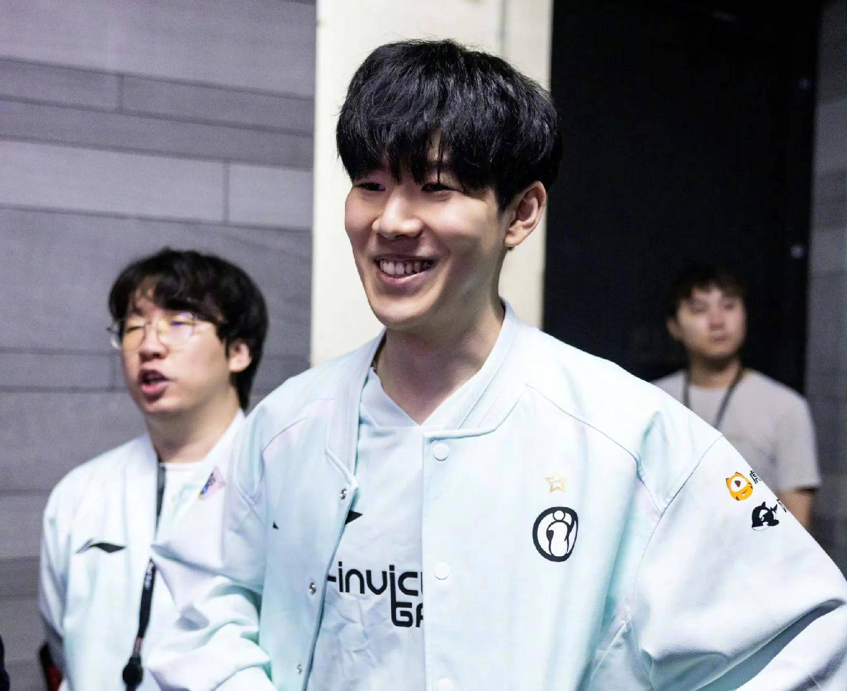 建议关注球 建议关注球