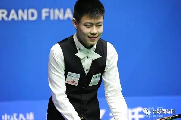 在在攻防两 在在攻防两