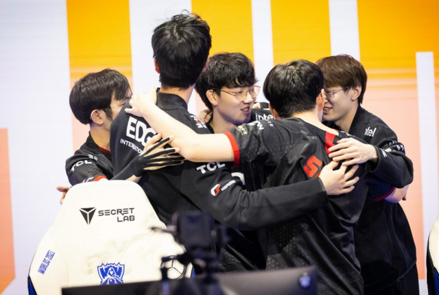 虽然在最后 虽然在最后