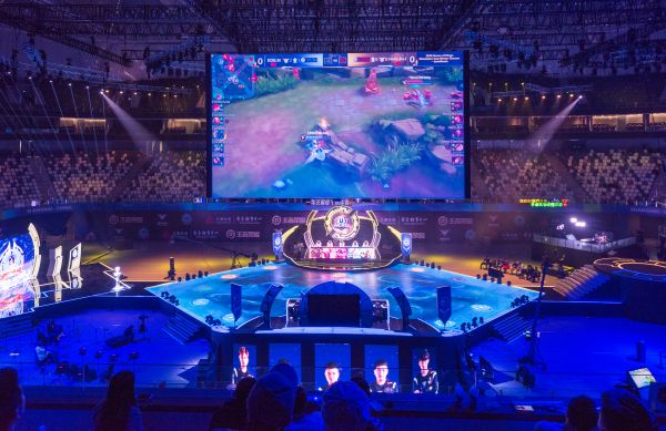 技术特点与 技术特点与